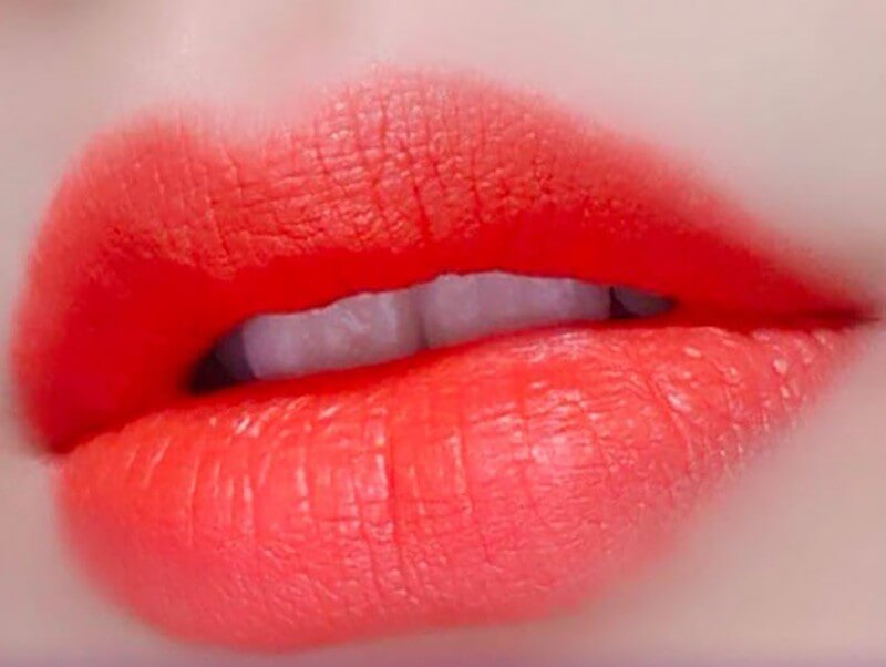 Phun môi màu nào hot nhất hiện nay? 4 phun moi mau do cam