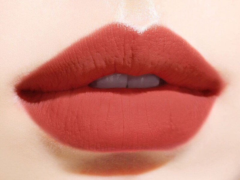 Phun môi màu nào hot nhất hiện nay? 7 phun moi mau do nau