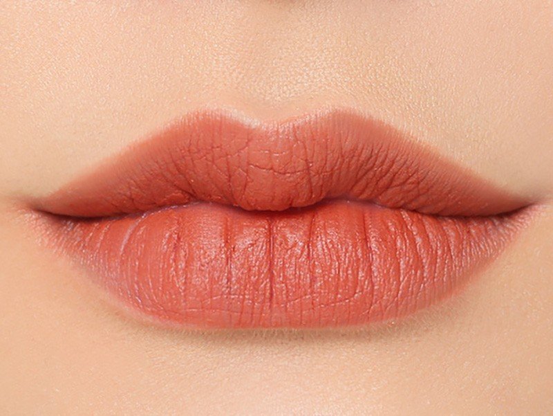 Phun môi màu nào hot nhất hiện nay? 5 phun moi mau nude