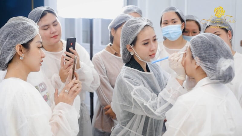 Tại sao bạn nên tham gia khóa học MagicBrows cùng Hương Trà? 2 HTBA Tai sao nen lua chon khoa hoc magicbrows 01 1