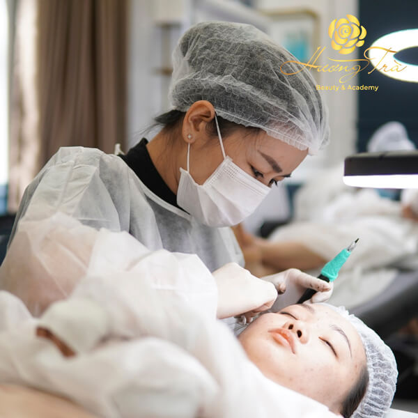 Học nghề phun xăm thẩm mỹ ở đâu tốt? Học nghề cho người mới bắt đầu 3 Nghề phù hợp với nữ giới