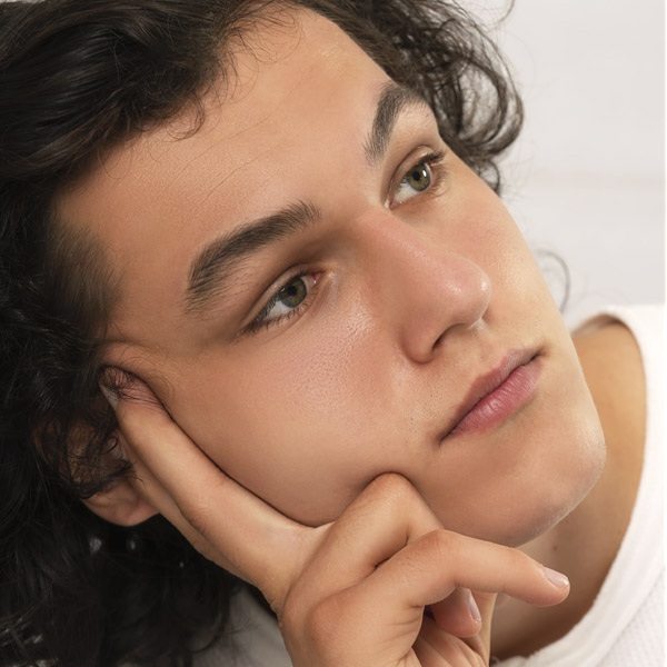 Top 4 mẫu điêu khắc chân mày Hairstroke dáng châu Âu đẹp dành cho nữ 6 top mau dieu khac chan may hairstroke dep cho nam 06