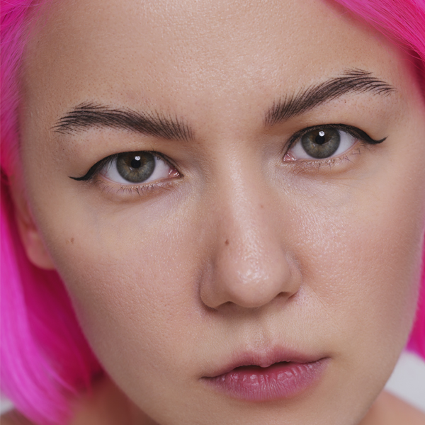 Top 4 mẫu điêu khắc chân mày Hairstroke dáng châu Âu đẹp dành cho nữ 5 top mau dieu khac chan may hairstroke dep cho nu 04