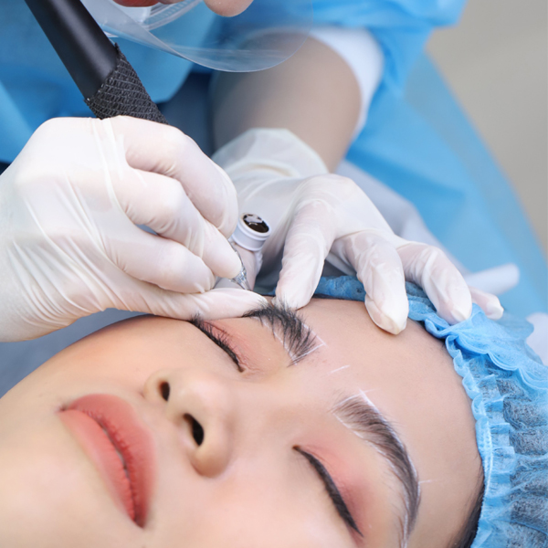 Học điêu khắc chân mày có khó không? Kinh nghiệm tham gia khóa dạy học điêu khắc chân mày 2 hoc dieu khac chan may co kho khong kinh nghiem tham gia khoa day hoc dieu khac chan may 03