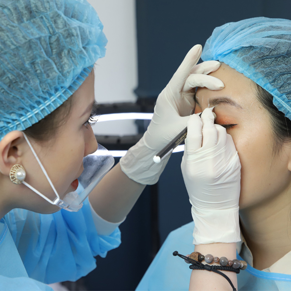 Các bước học phun xăm thẩm mỹ 2022 3 hoc phun xam tham my 01