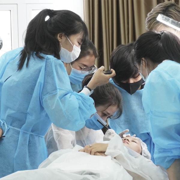 Quy trình và những lưu ý khi học phun xăm thẩm mỹ 4 quy trinh hoc va nhung luu y khi hoc phun xam tham my 06