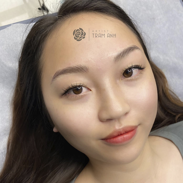 Điêu khắc lông mày có đau không? Những điều cần biết khi điêu khắc lông mày 5 dieu khac long may co dau khong nhung dieu can biet khi dieu khac long may 02