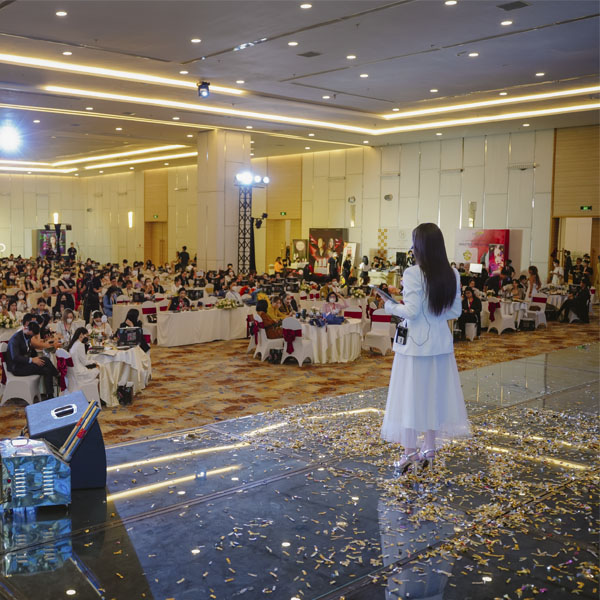 Master Hương Trà tham dự sự kiện Vietnam PMU Championship 2022 7 master huong tra tham du su kien vietnam pmu championship 2022 03