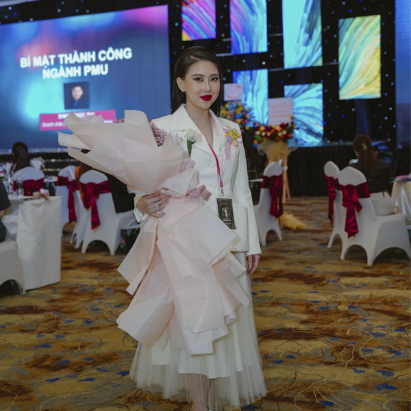 Master Hương Trà tham dự sự kiện Vietnam PMU Championship 2022 5 master huong tra tham du su kien vietnam pmu championship 2022 04